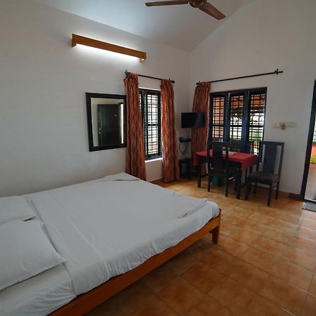 Illikkalam Lakeside Cottages Kumarakom Luaran gambar