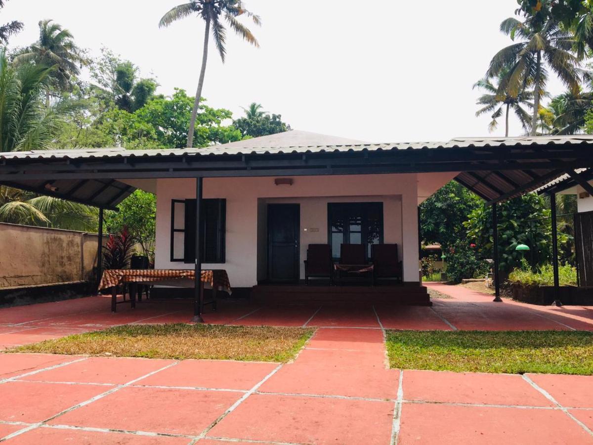 Illikkalam Lakeside Cottages Kumarakom Luaran gambar