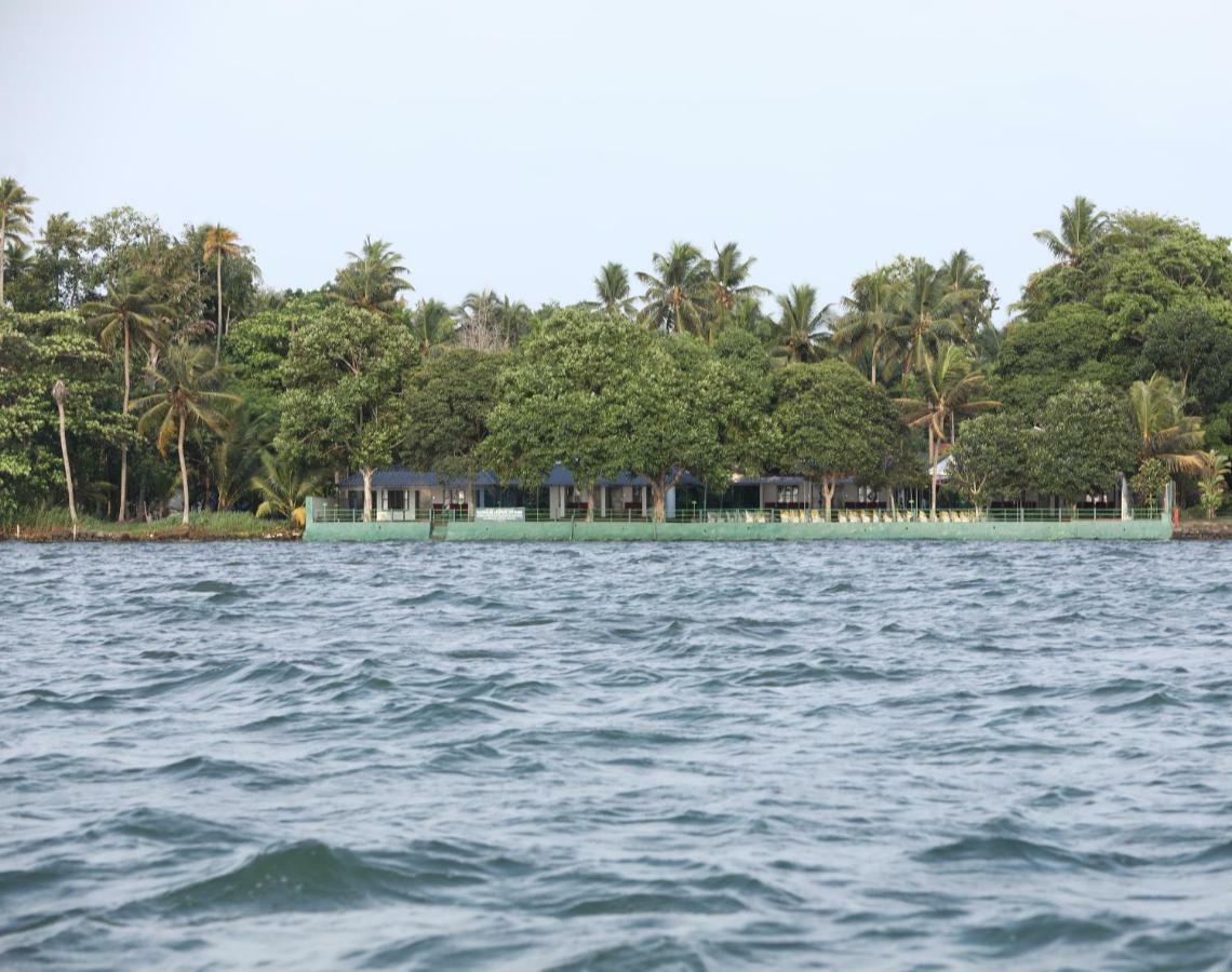 Illikkalam Lakeside Cottages Kumarakom Luaran gambar