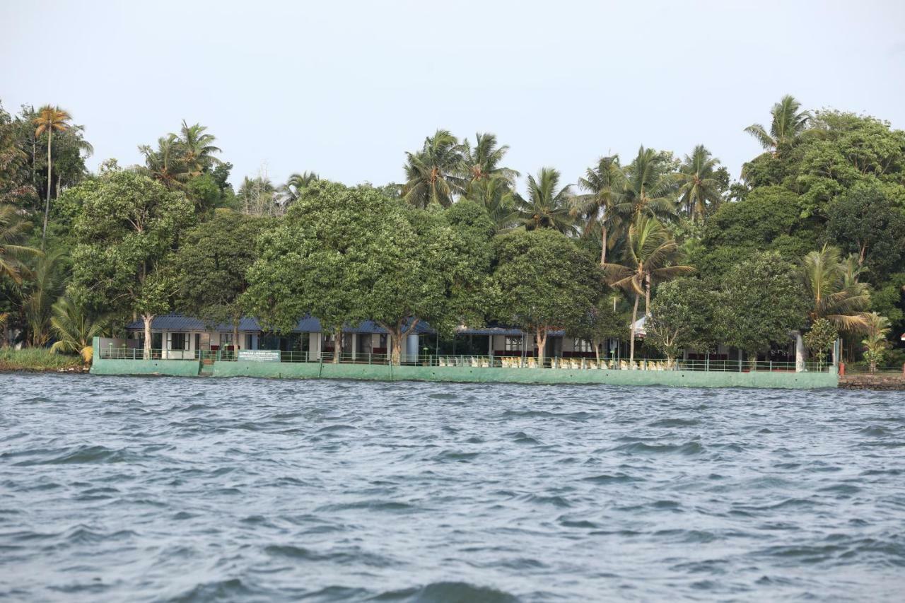 Illikkalam Lakeside Cottages Kumarakom Luaran gambar