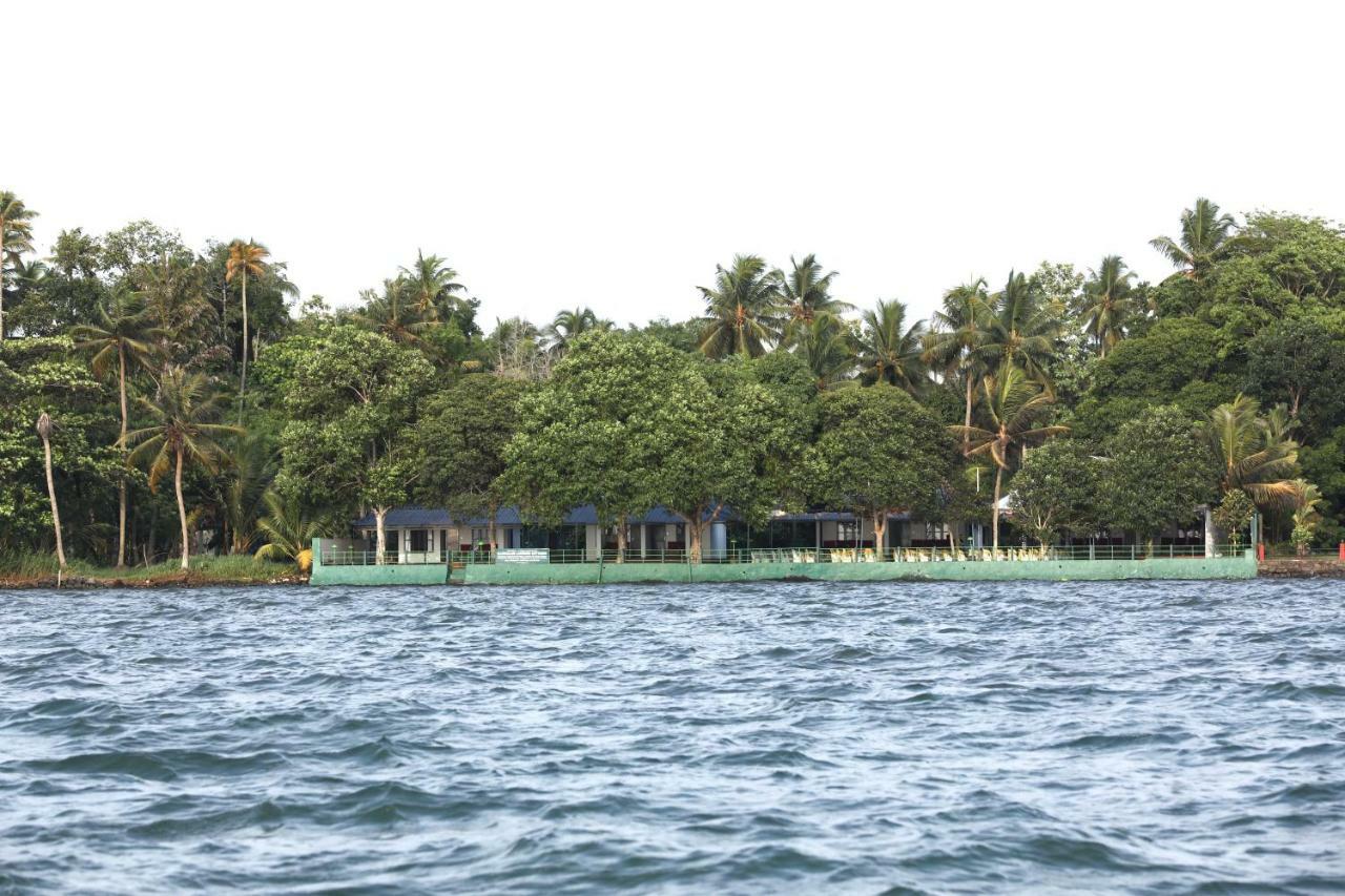 Illikkalam Lakeside Cottages Kumarakom Luaran gambar