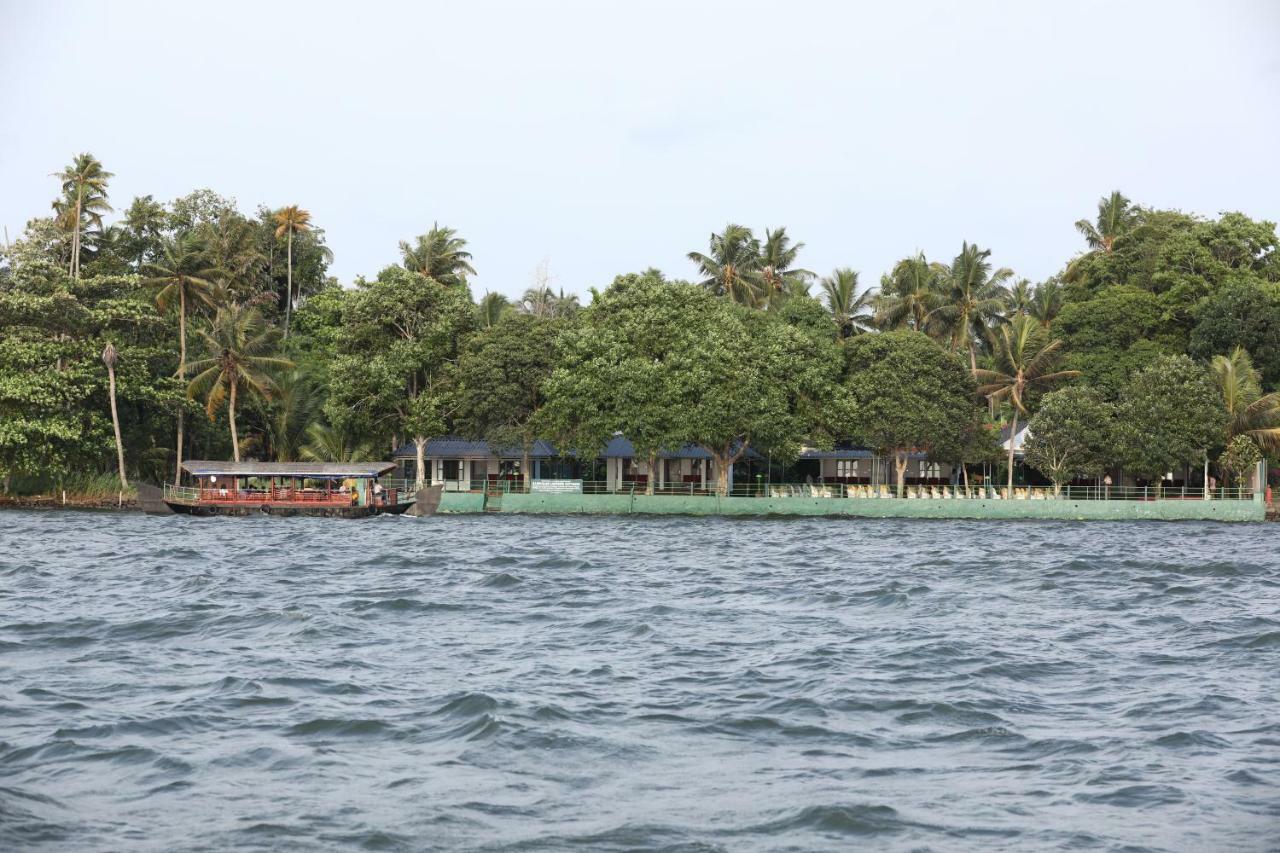 Illikkalam Lakeside Cottages Kumarakom Luaran gambar